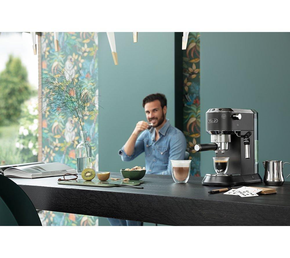DELONGHI Dedica EC685BK Kaffeemaschine – Schwarz