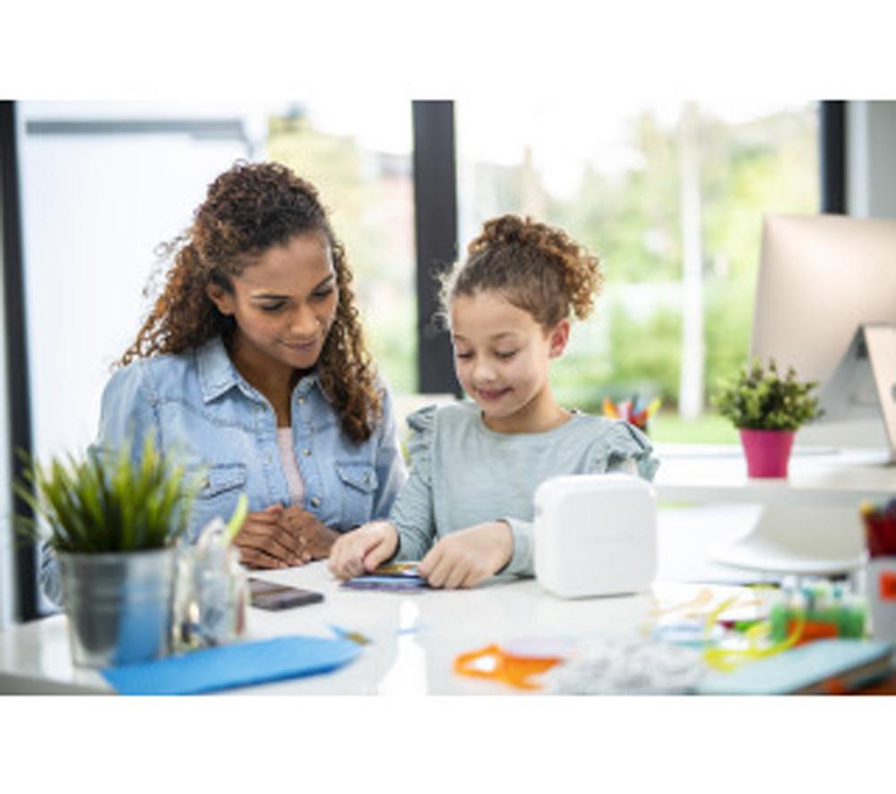Impresora de etiquetas Bluetooth PT Cube PTP300BT de BROTHER