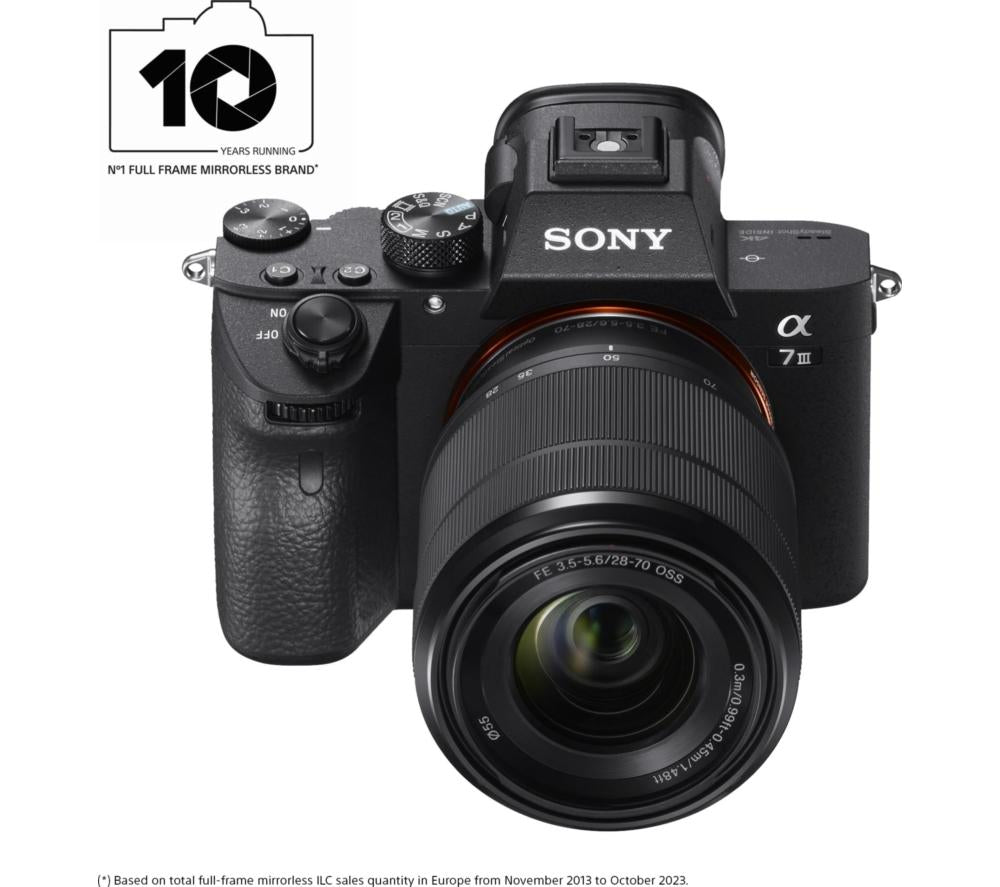 SONY a7 III Mirrorless Camera with 28-70 mm f/3.5-5.6 Zoom Lens