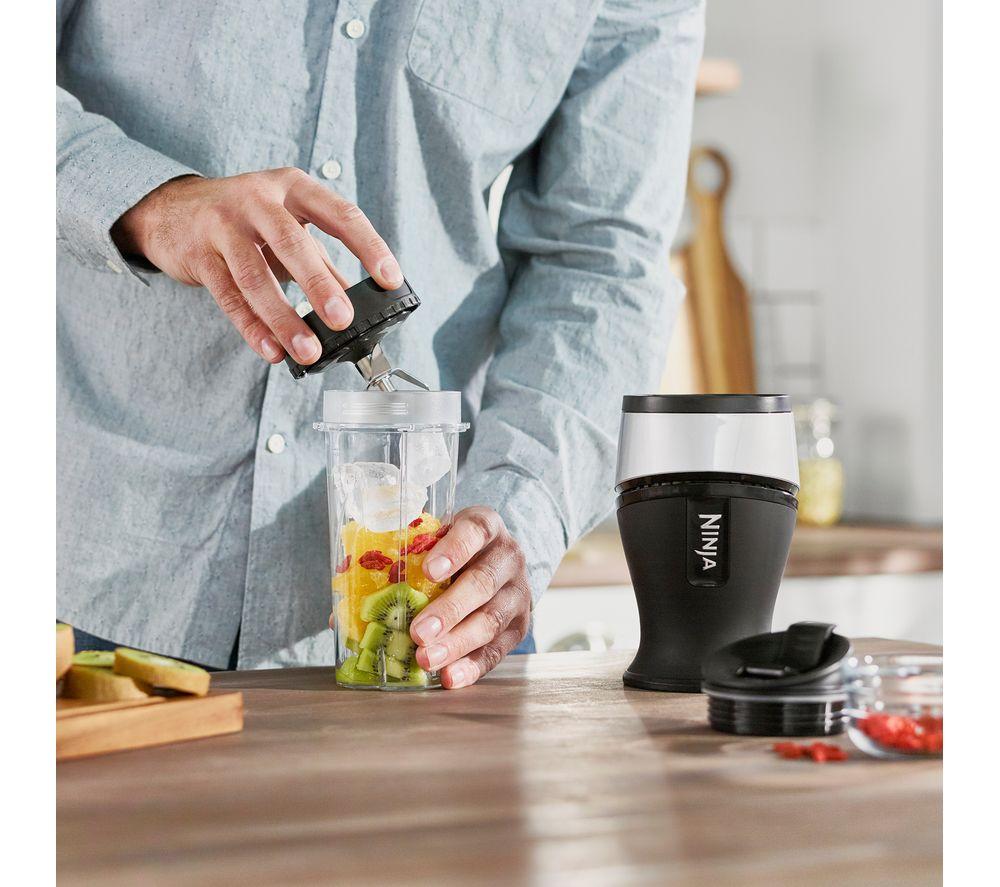 Batidora NINJA Nutri Ninja QB3001UKS - Negra y plateada