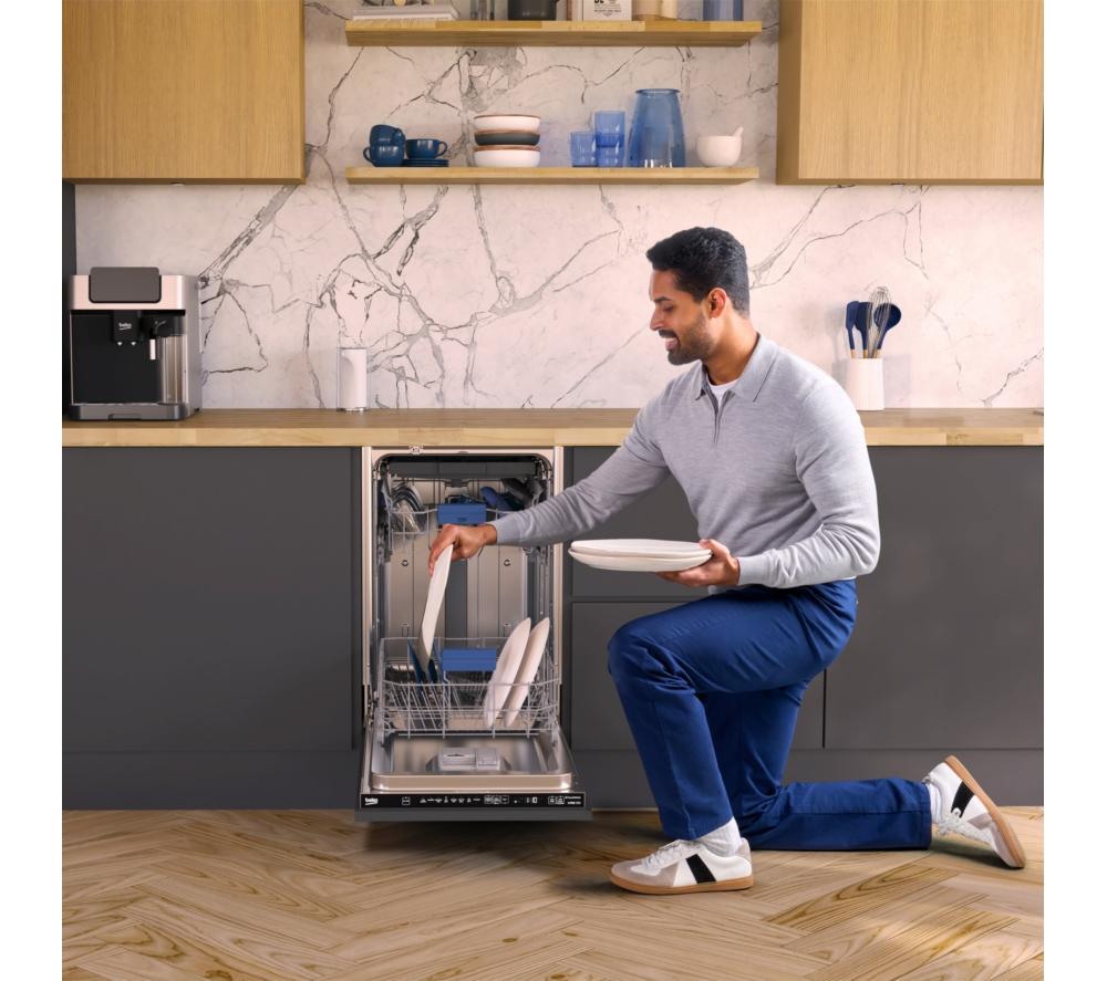 BEKO Pro HygieneIntense BDIS38040Q Slimline Fully Integrated Dishwasher