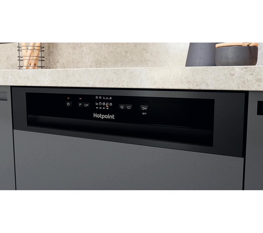 Lavavajillas de tamaño estándar semi-integrado HOTPOINT H3B L626 B UK