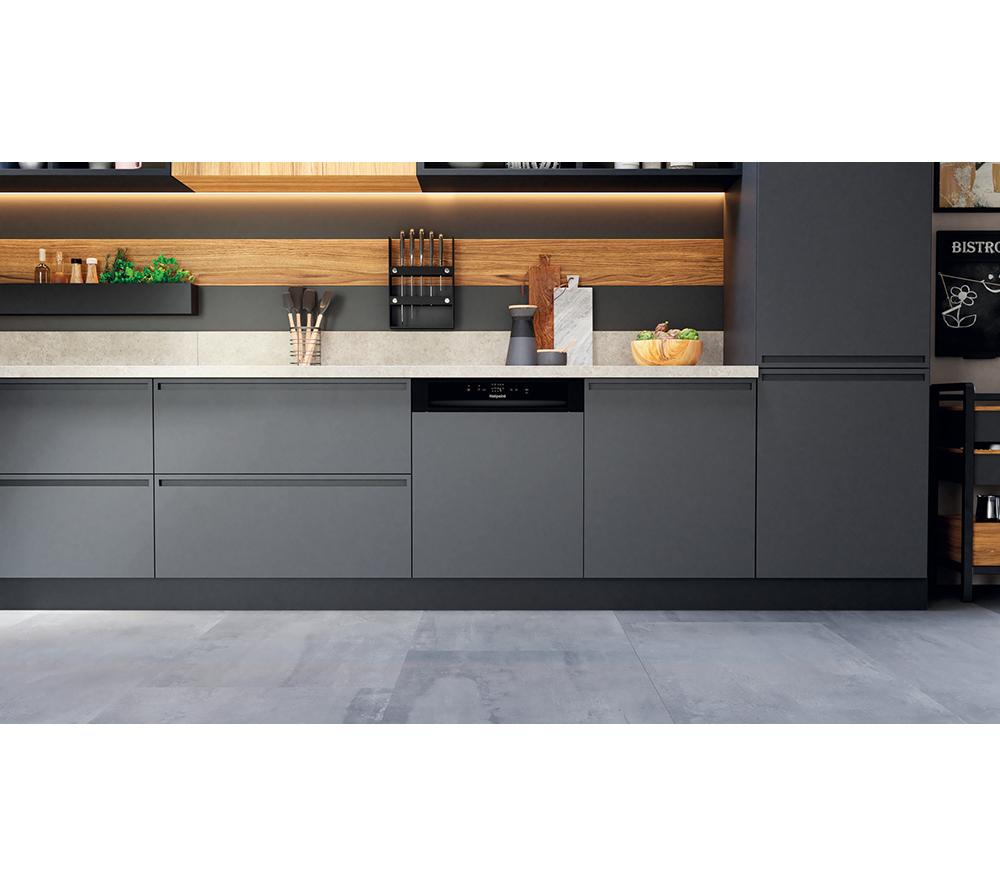 Lavavajillas de tamaño estándar semi-integrado HOTPOINT H3B L626 B UK