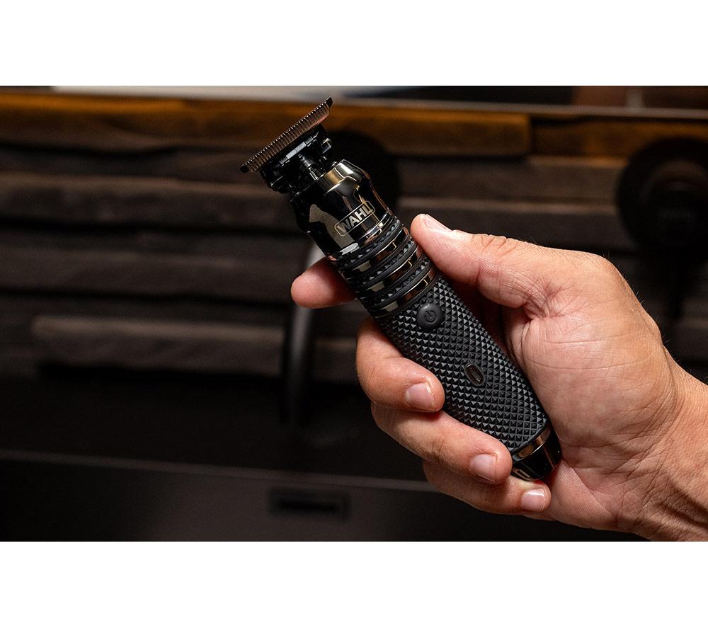 WAHL Pro Series High Visibility Wet & Dry Beard Trimmer - Black