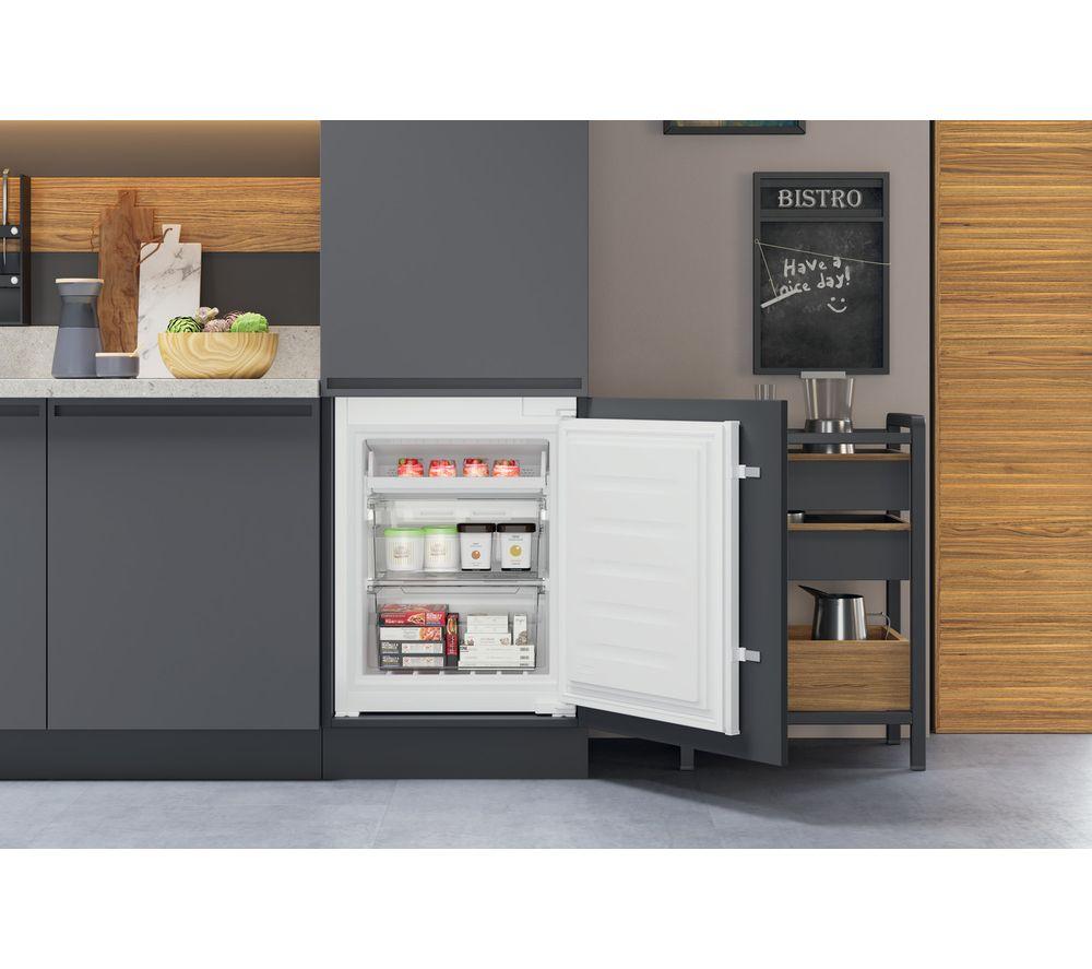 HOTPOINT Total No Frost HTC18 T322 UK Integrated 70/30 Fridge Freezer - Sliding Hinge