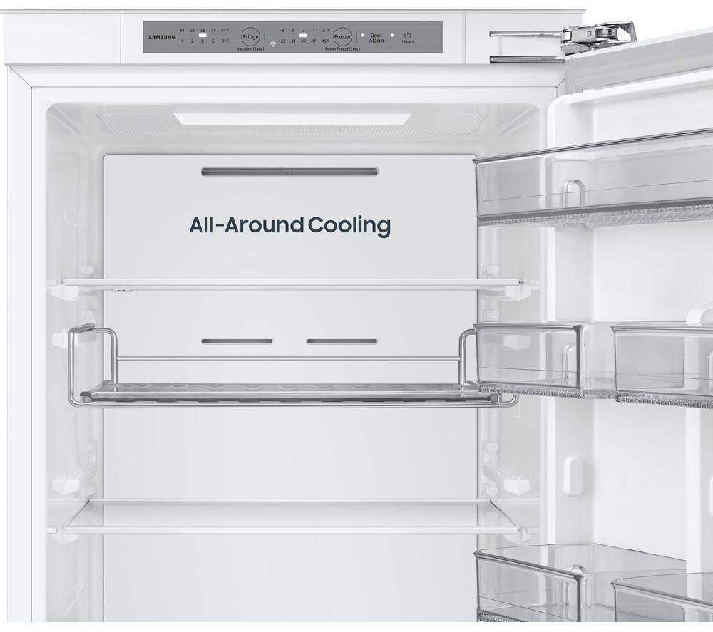SAMSUNG Bespoke AI Serie 6 SpaceMax BRB70F26CEF0EU Integrierter Smart 70/30 Kühl-/Gefrierschrank – Festtür, Weiß