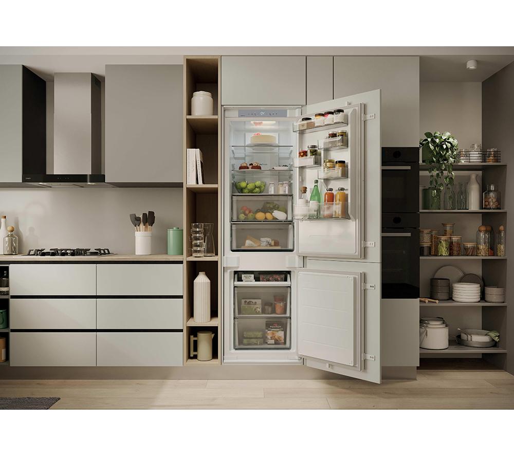 HOOVER HONBQT3518EK Integrated Smart 70/30 Fridge Freezer - Sliding Hinge