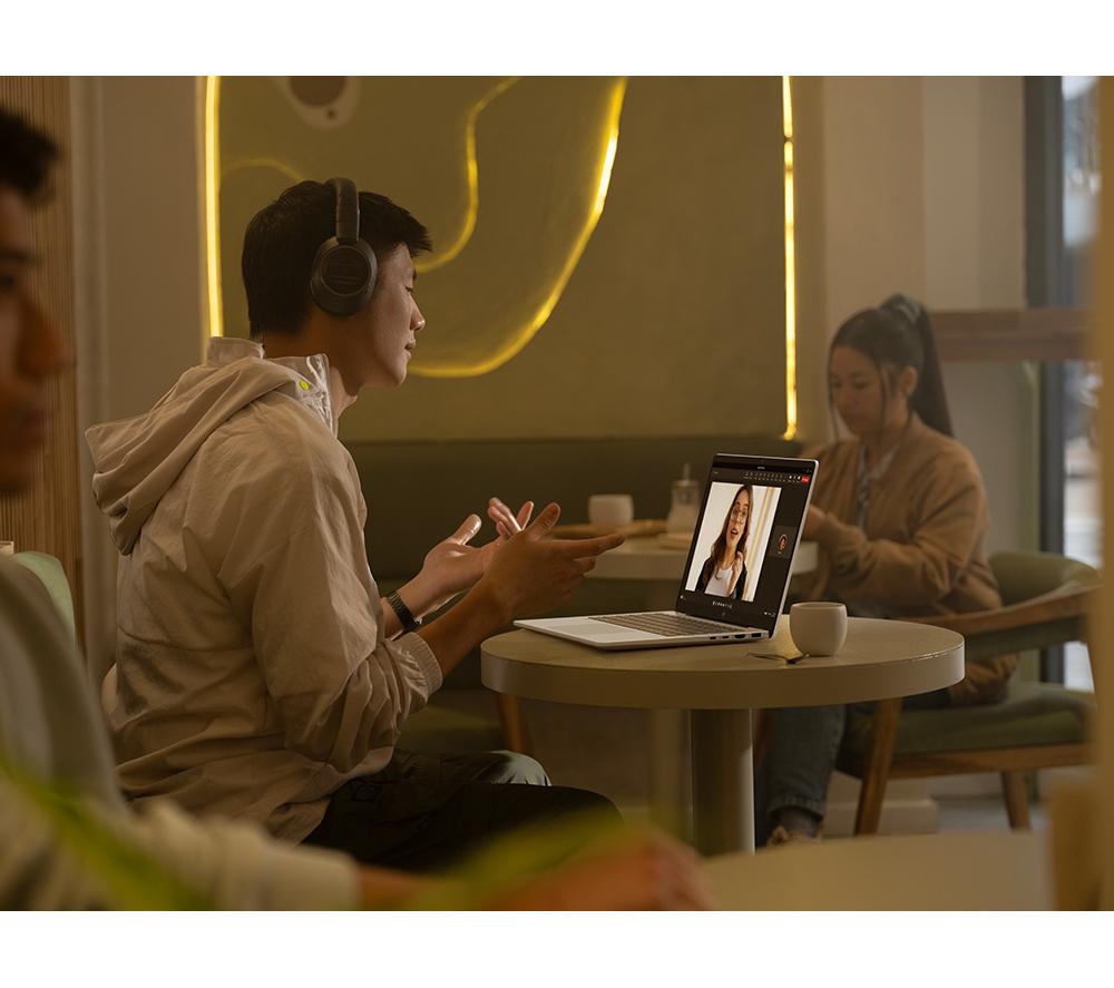 Portátil HP OmniBook 7 AI de 14" - Intel® Core™ Ultra 5, 512 GB SSD, plata