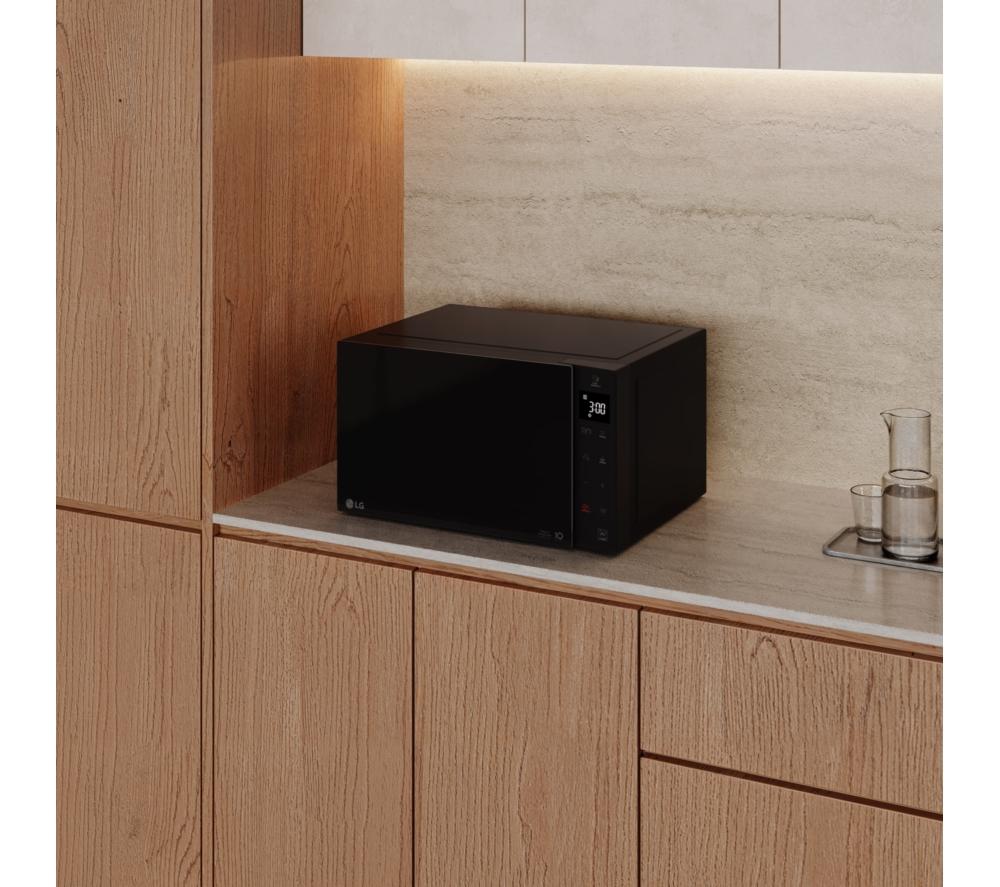 Microondas compacto LG NeoChef MH6535GIS con grill - Negro