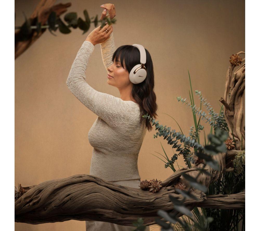 BOSE QuietComfort Ultra (2nd Gen) Wireless Bluetooth Noise-Cancelling Headphones - Driftwood Sand