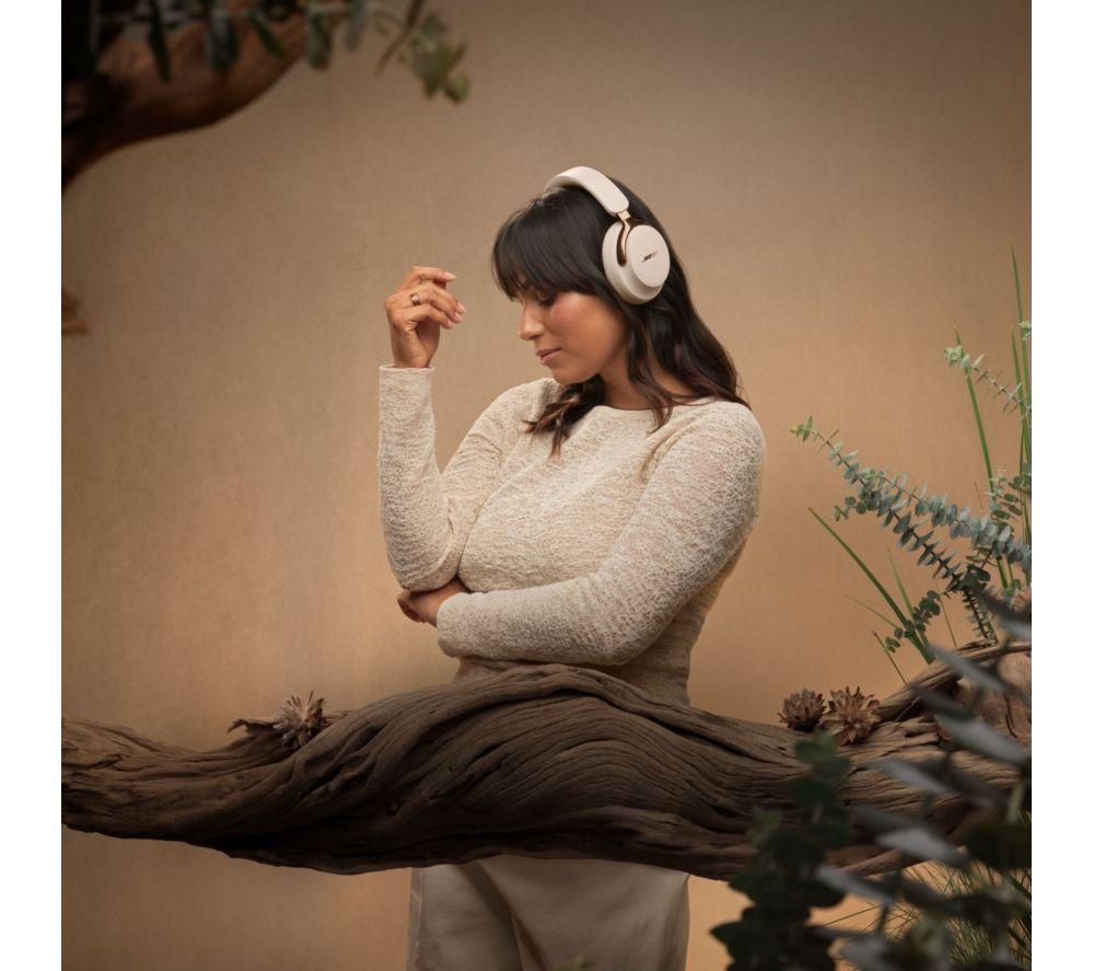 BOSE QuietComfort Ultra (2nd Gen) Wireless Bluetooth Noise-Cancelling Headphones - Driftwood Sand