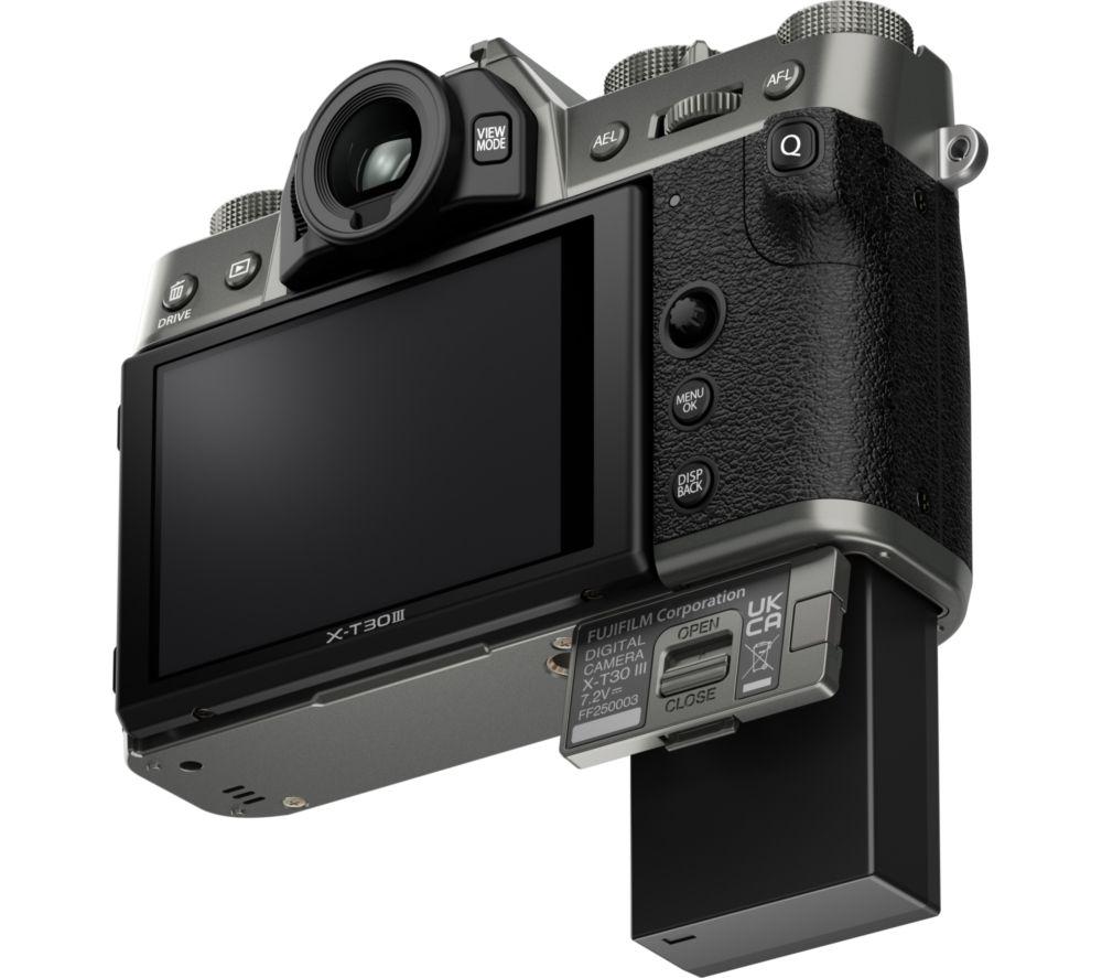 FUJIFILM X-T30 III Spiegellose Kamera mit FUJINON XC 13-33 mm f/3.5-6.3 OIS Objektiv - Anthrazitsilber