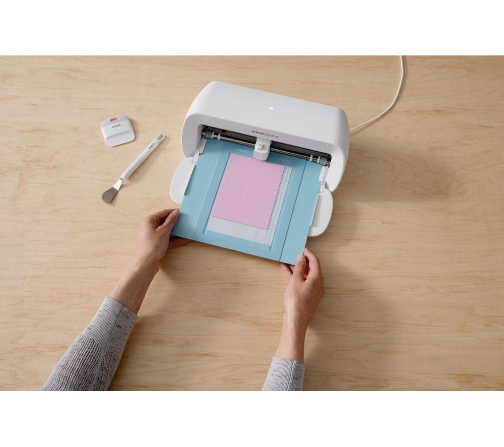 CRICUT Joy Xtra Digital Cutting Machine Starter Bundle - White