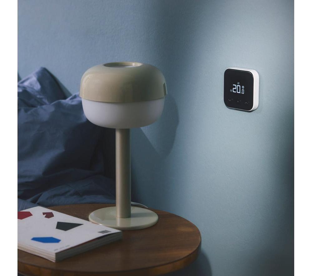 TADO Smart Thermostat X - Black & White
