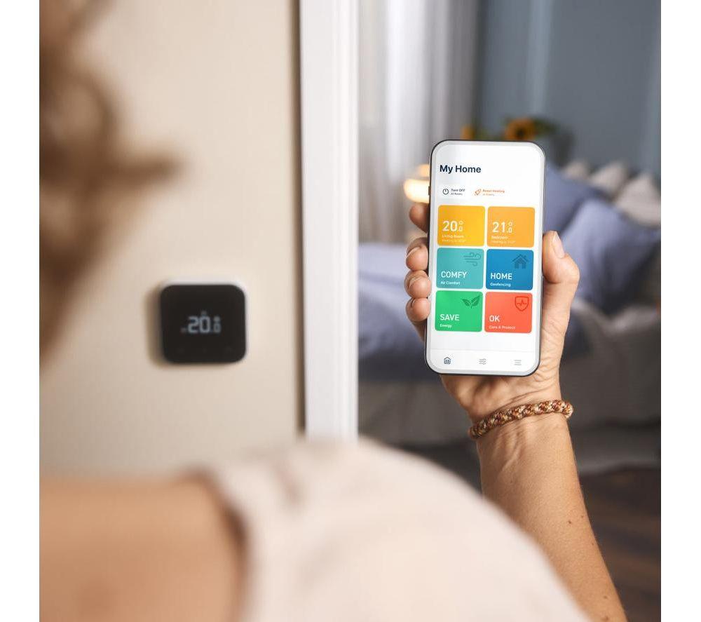 TADO Smart Thermostat X - Black & White