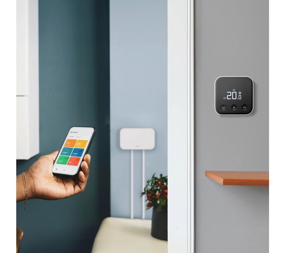 TADO Termostato Inteligente Inalámbrico X Kit de Inicio - Negro y Blanco