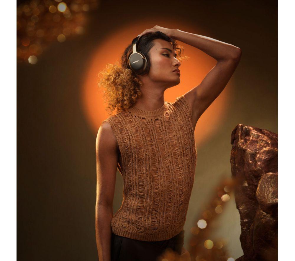 BOSE QuietComfort Ultra (2nd Gen) Wireless Bluetooth Noise-Cancelling Headphones - Desert Gold