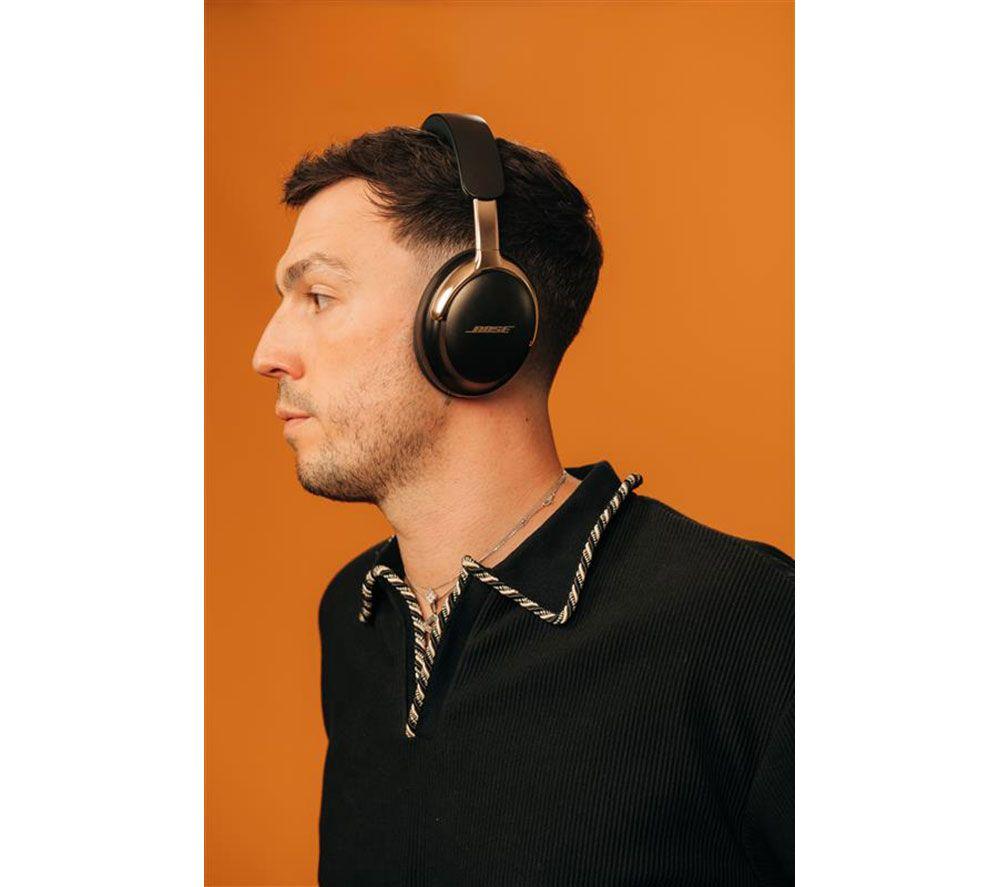 BOSE QuietComfort Ultra (2nd Gen) Wireless Bluetooth Noise-Cancelling Headphones - Desert Gold